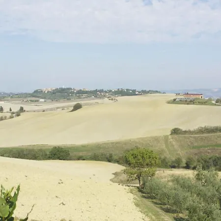 Casale Trieste Κατάλυμα σε φάρμα Lajatico