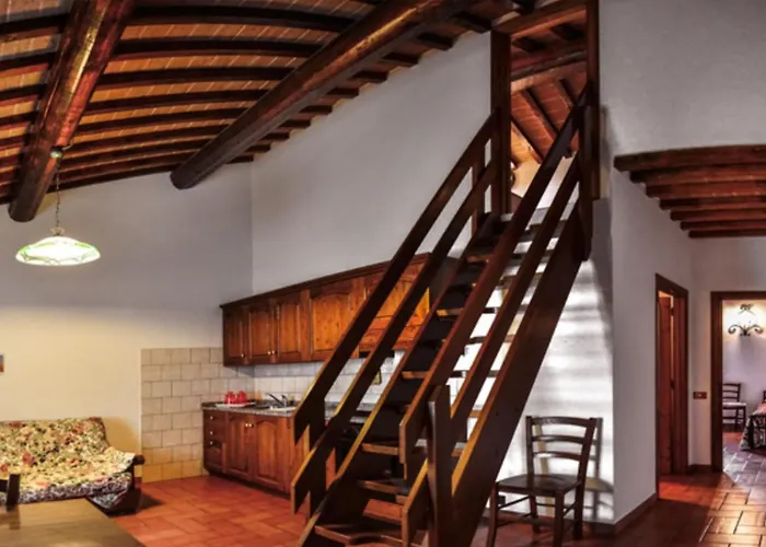 Casale Trieste * Лаятико