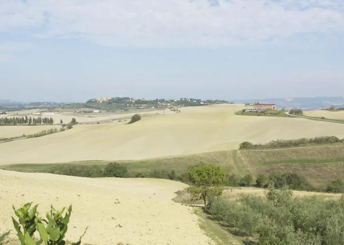 Casale Trieste Фермерский дом Лаятико